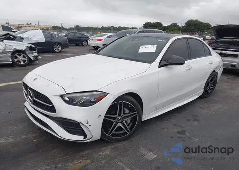 2023 Mercedes-Benz C 300 Sedan z USA, uszkodzony, nr VIN W1KAF4GB8PR110033